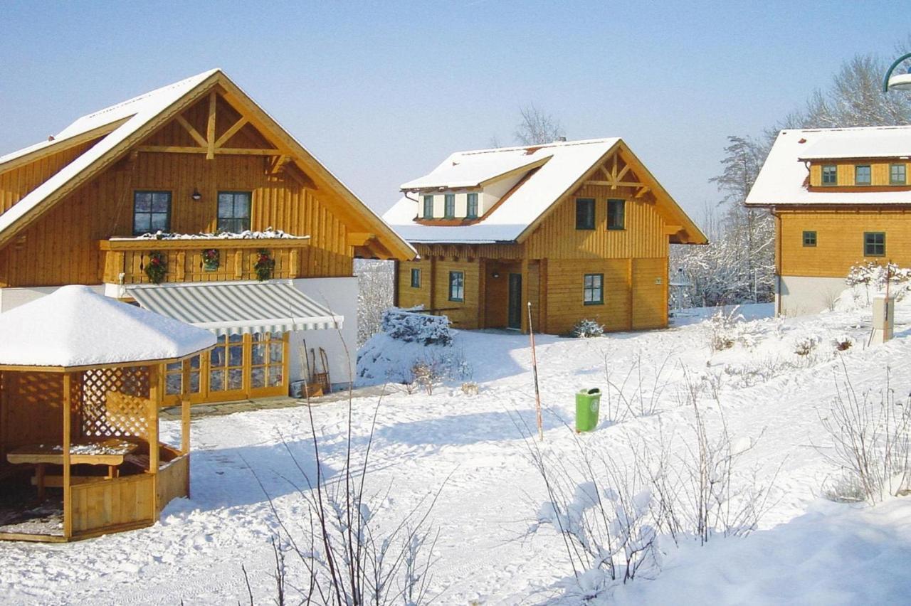 Holiday Village, Schlierbach Exteriör bild